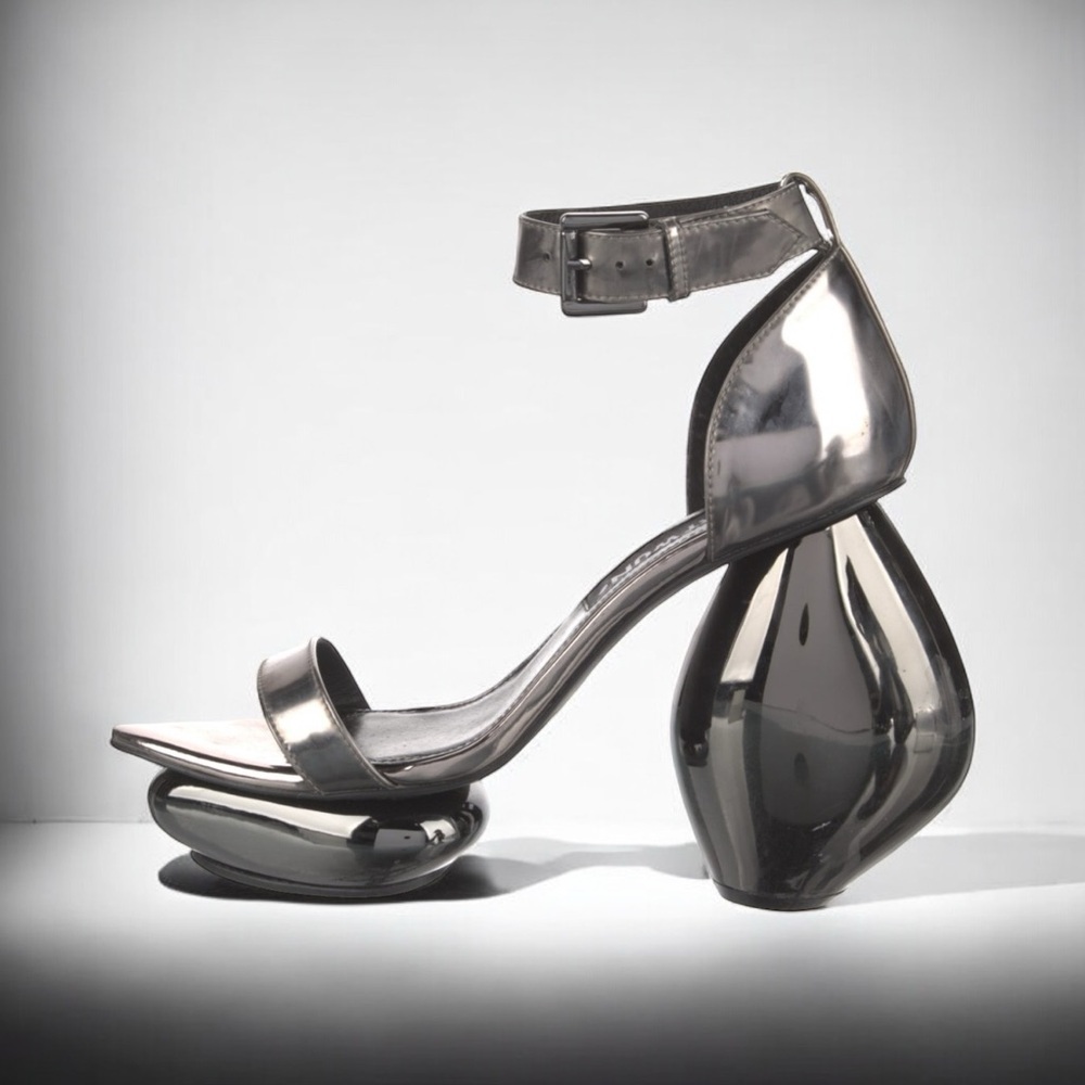 Robert Wun Silver Anke Strap Chrome Avant-garde Metallic Sandals Pumps